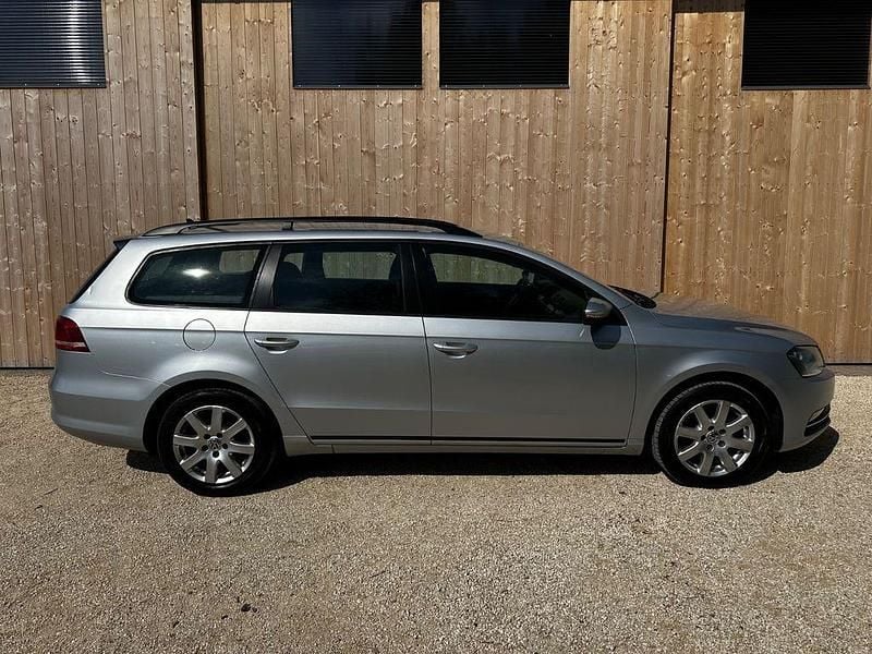Gebraucht VW Passat 140 PS (102 kW) 2012 Silber Kombi