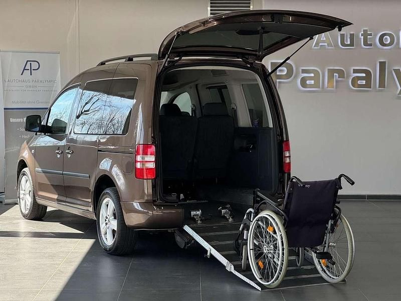 Gebraucht VW Caddy Comfortline 140 PS (102 kW) 2011 Toffeebraun metallic Van / Kleinbus