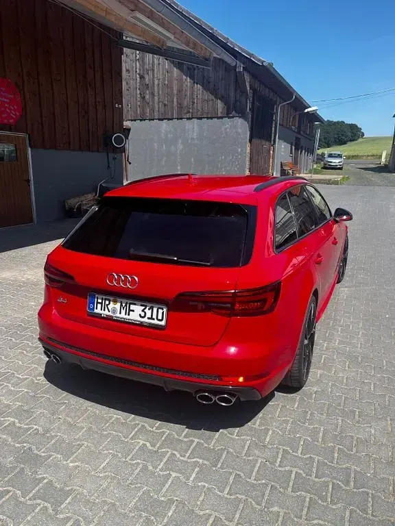 Gebraucht Audi S4 Sport 354 PS (260 kW) 2018 Rot Kombi