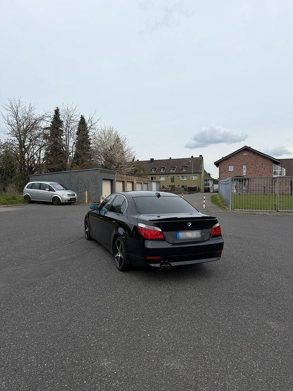 Usata BMW 525 197 CV (144 kW) 2004 Nero Berlina