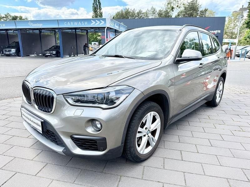 Silber Gebraucht 2017 BMW X1 Advantage SUV | 14.999 € (Guter Preis) - Bild 1/4