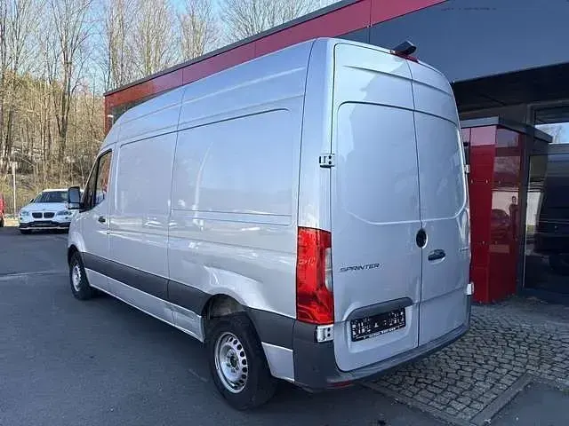 Gebraucht Mercedes Sprinter 150 PS (110 kW) 2022 Silber metallic Van