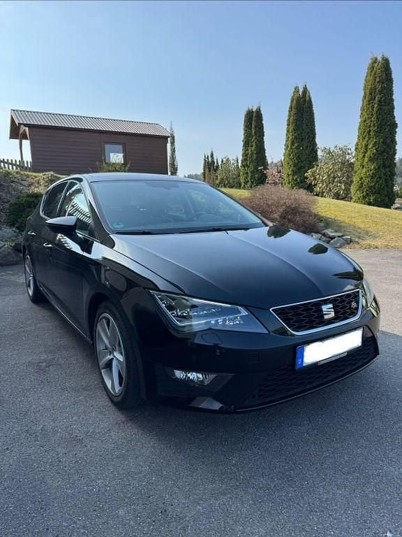 Second-hand Seat Leon FR 125 CP (91 kW) 2016 Negru Berlinǎ