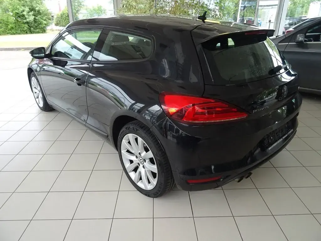 Gebraucht VW Scirocco Basis 125 PS (91 kW) 2014 Schwarz Coupé