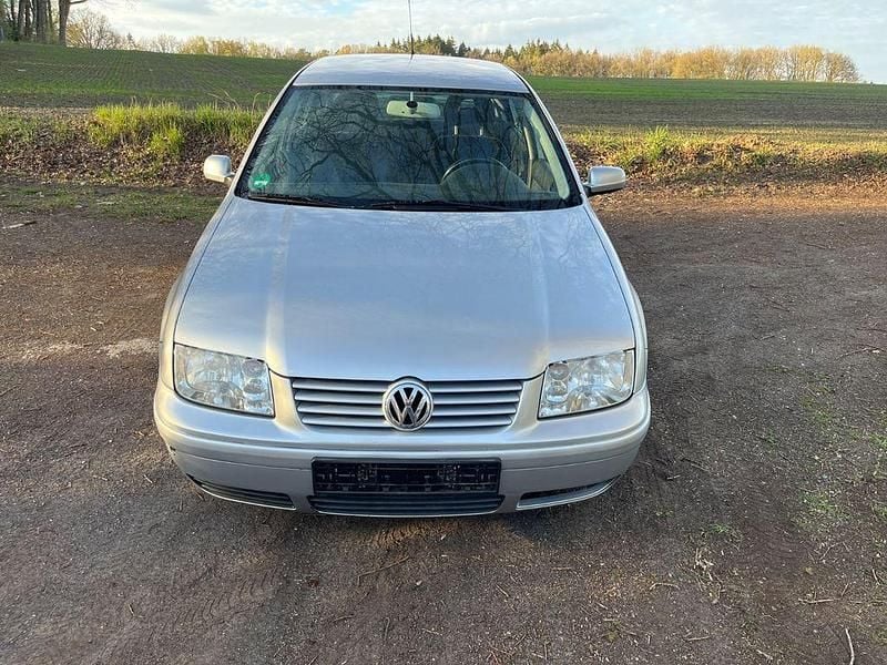 Gebraucht VW Bora 101 PS (74 kW) 2000 Silber Limousine