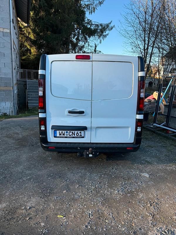 Gebraucht Renault Trafic 120 PS (88 kW) 2019 Weiß Van / Kleinbus