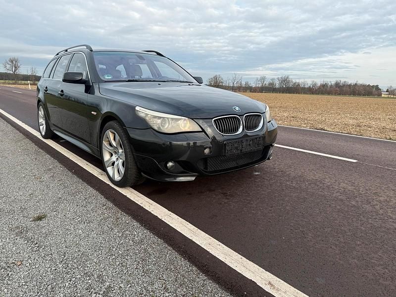 Schwarz Gebraucht 2007 BMW 530 M Sport Kombi | 5.400 € (Guter Preis) - Bild 1/4