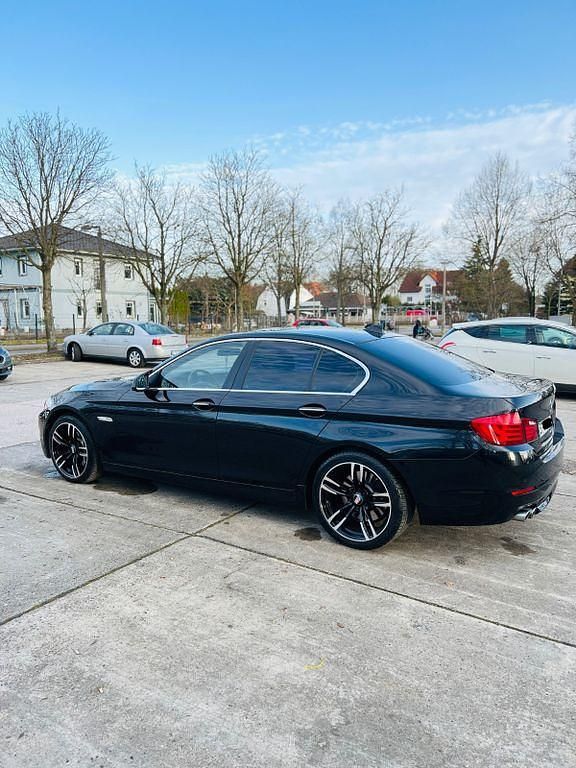 Gebraucht BMW 530 258 PS (189 kW) 2013 Schwarz Limousine