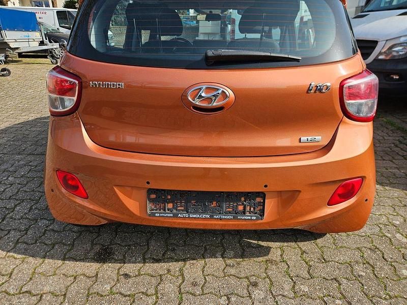 Gebraucht Hyundai i10 Edition 87 PS (63 kW) 2014 Orange Kleinwagen