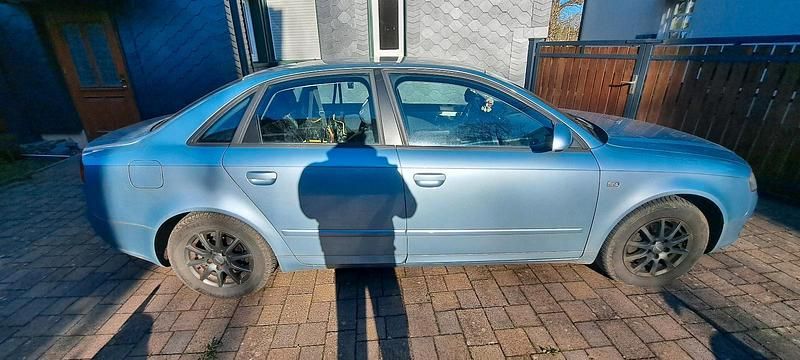 Gebraucht Audi A4 130 PS (95 kW) 2004 Blau Limousine