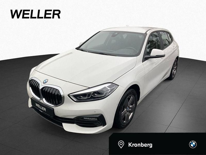 Alpinweiss iii (weiß) Gebraucht 2021 BMW 118 Advantage Kleinwagen | 17.290 € (Guter Preis) - Bild 1/4