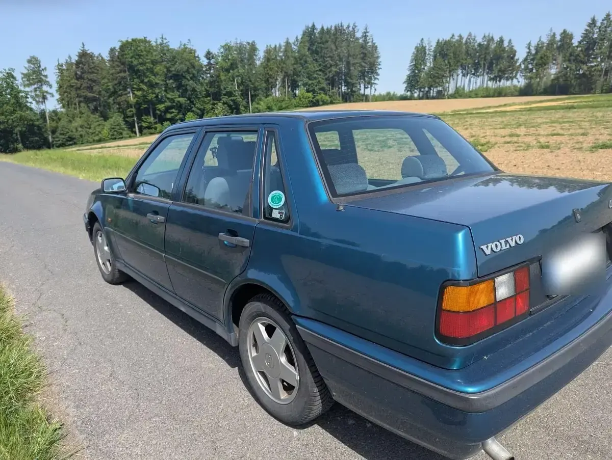 Gebraucht Volvo 460 110 PS (80 kW) 1993 Grün Limousine
