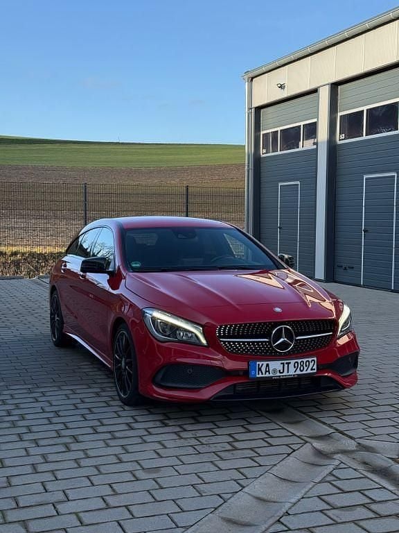 Gebraucht Mercedes CLA200 Shooting Brake AMG line 156 PS (114 kW) 2016 Kombi