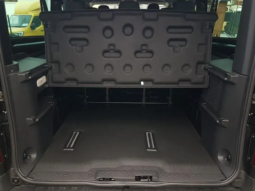 Gebraucht Renault Trafic 150 PS (110 kW) 2024 Schwarz Van / Kleinbus