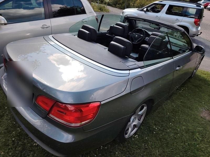 Gebraucht BMW 320 Cabriolet Sport Line 177 PS (130 kW) 2010 Grau Cabrio