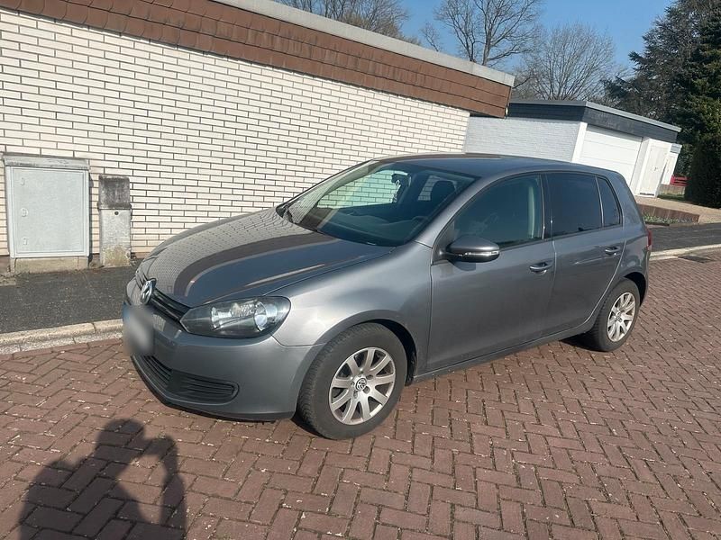 Gebraucht VW Golf VI 80 PS (58 kW) 2010 Silber Kleinwagen