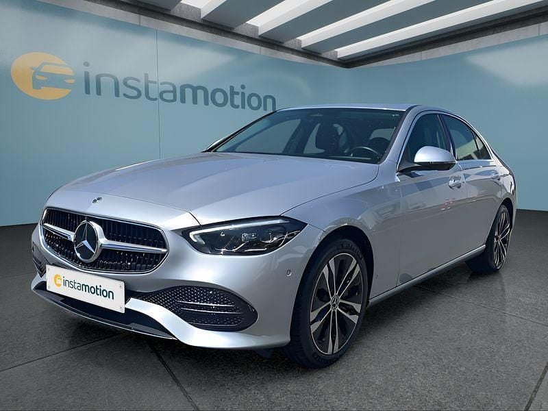 Grau Gebraucht 2024 Mercedes C300e Limousine | 43.249 € (Guter Preis) - Bild 1/4