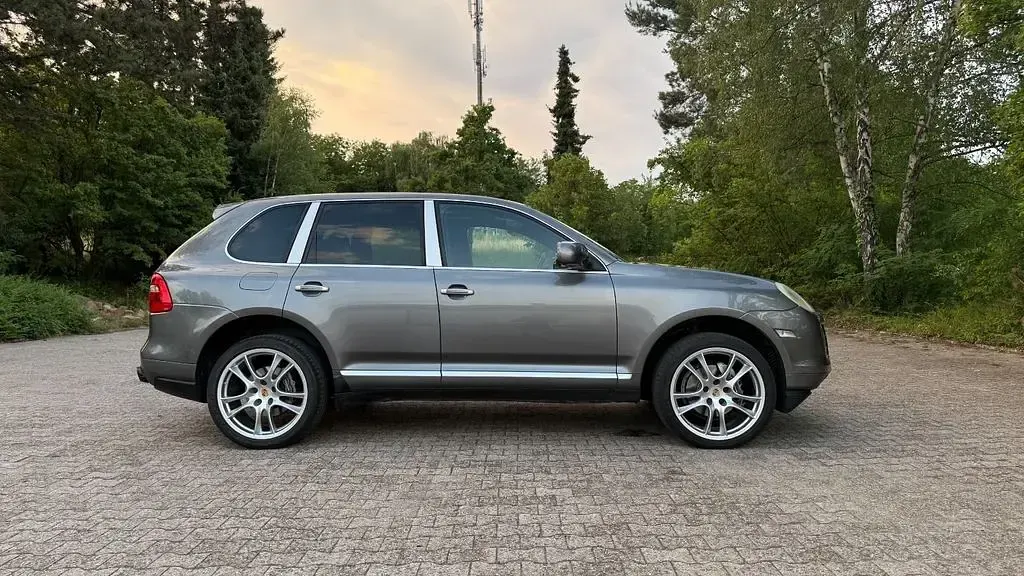 Gebraucht Porsche Cayenne GTS 245 PS (180 kW) 2011 Grau SUV