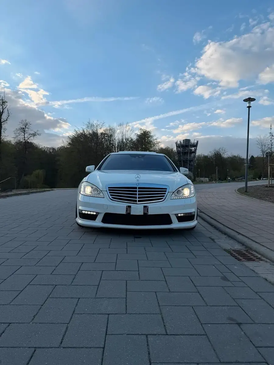 Gebraucht Mercedes S63 AMG 2LOOK Edition 525 PS (386 kW) 2010 Weiß Limousine