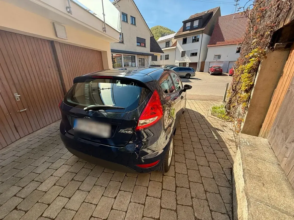 Usata Ford Fiesta 60 CV (44 kW) 2009 Blu Utilitaria