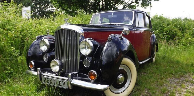 Schwarzrot Gebraucht 1954 Bentley R Type Limousine | 27.850 € - Bild 1/4