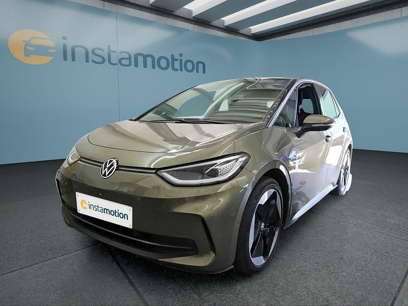 Grün Gebraucht 2023 VW ID.3 Pro Kleinwagen | 37.849 € - Bild 1/4