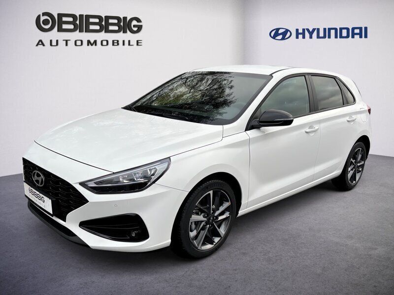 Weiß Neu 2024 Hyundai i30 Advantage Limousine | 23.990 € (Fairer Preis) - Bild 1/3