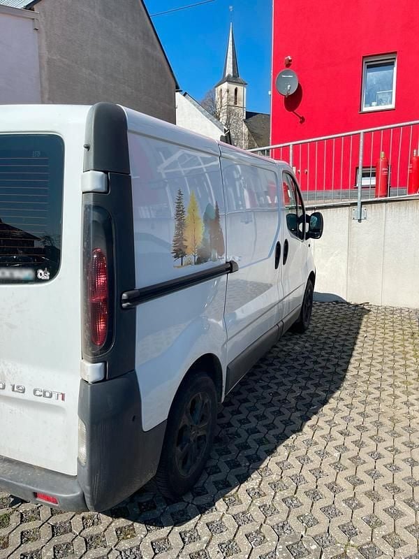 Gebraucht Opel Vivaro 100 PS (73 kW) 2006 Weiß Van / Kleinbus