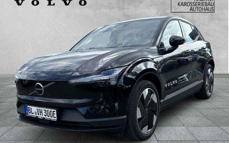 Schwarz Gebraucht 2024 Volvo EX30 Plus SUV | 34.900 € (Etwas zu teuer) - Bild 1/4