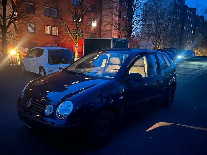 Blau Gebraucht 2003 VW Polo Kleinwagen | 800 € (Guter Preis) - Bild 1/4