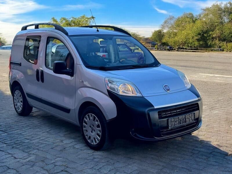 Silber Gebraucht 2009 Fiat Fiorino Van / Kleinbus | 5.999 € (Teuer) - Bild 1/4