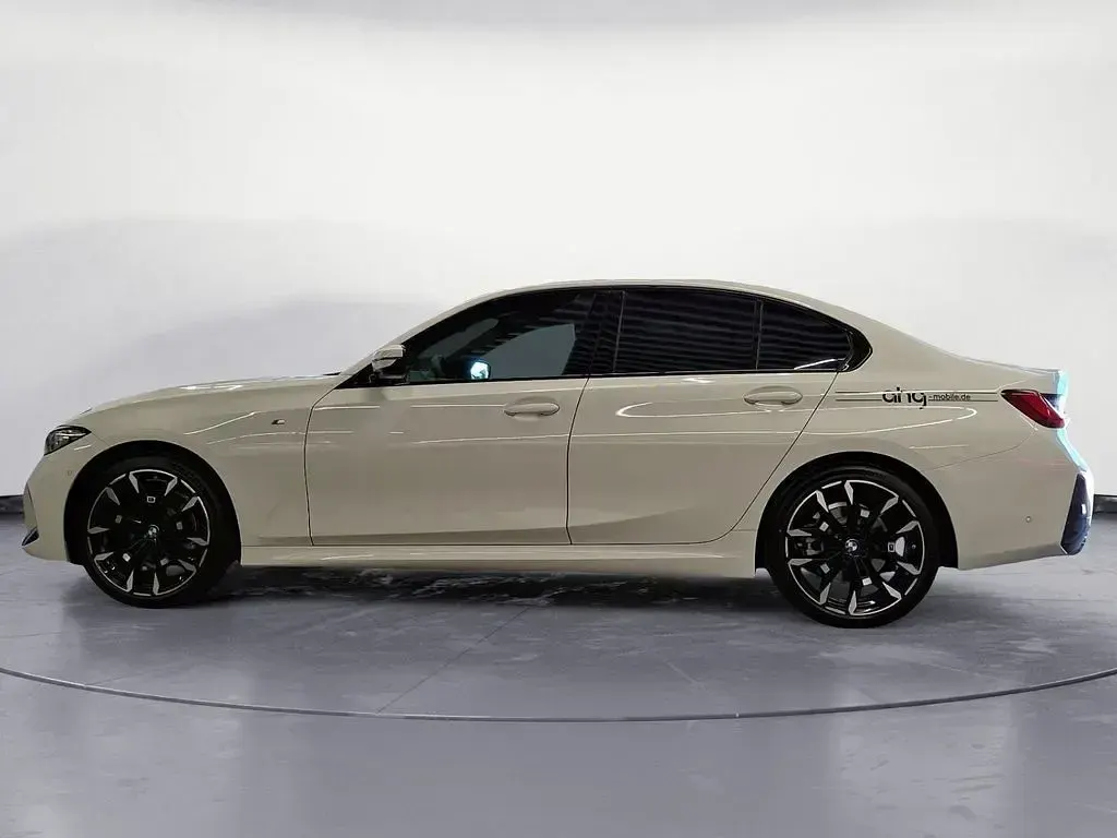 Gebraucht BMW 320 190 PS (139 kW) 2026 Weiß Limousine