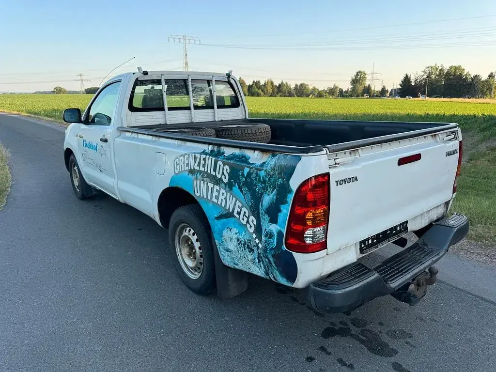 Gebraucht Toyota HiLux 120 PS (88 kW) 2009 Weiß Pickup