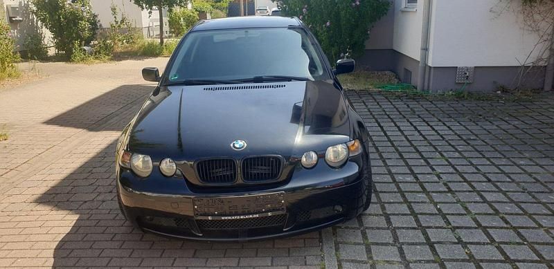 Schwarz Gebraucht 2002 BMW 318 Compact Kleinwagen | 2.400 € (Fairer Preis) - Bild 1/4