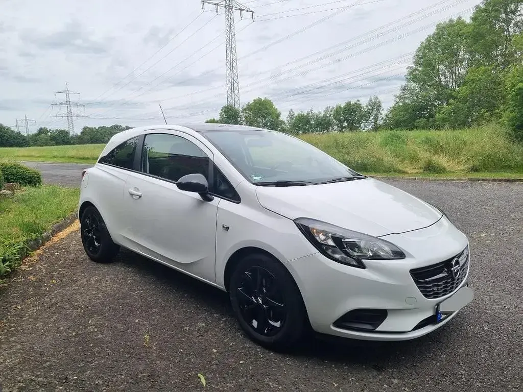 Gebraucht Opel Corsa Color Edition 69 PS (50 kW) 2015 Weiß Kleinwagen