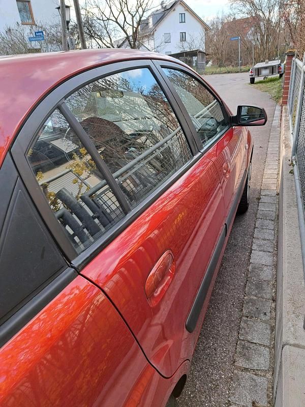 Gebraucht Kia Rio 97 PS (71 kW) 2006 Kleinwagen