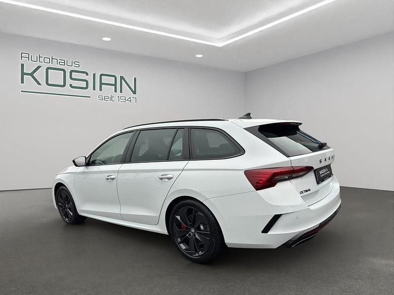 Neu Skoda Octavia RS 265 PS (194 kW) 2025 Moonweiß Kombi