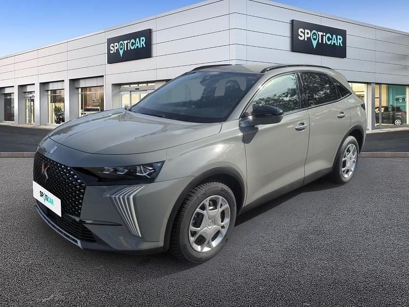 Grau Gebraucht 2023 DS Automobiles DS7 Crossback Rivoli SUV | 29.930 € (Fairer Preis) - Bild 1/3