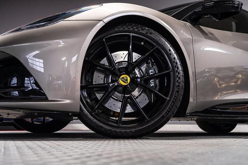 Gebraucht Lotus Emira 405 PS (297 kW) 2024 Grau Coupé