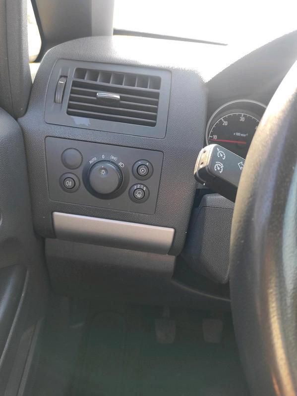 Gebraucht Opel Zafira 110 PS (80 kW) 2010 Blau Van / Kleinbus