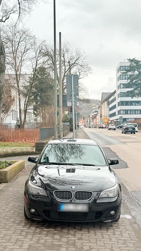 Gebraucht BMW 525 M Sport 197 PS (144 kW) 2007 Schwarz Limousine