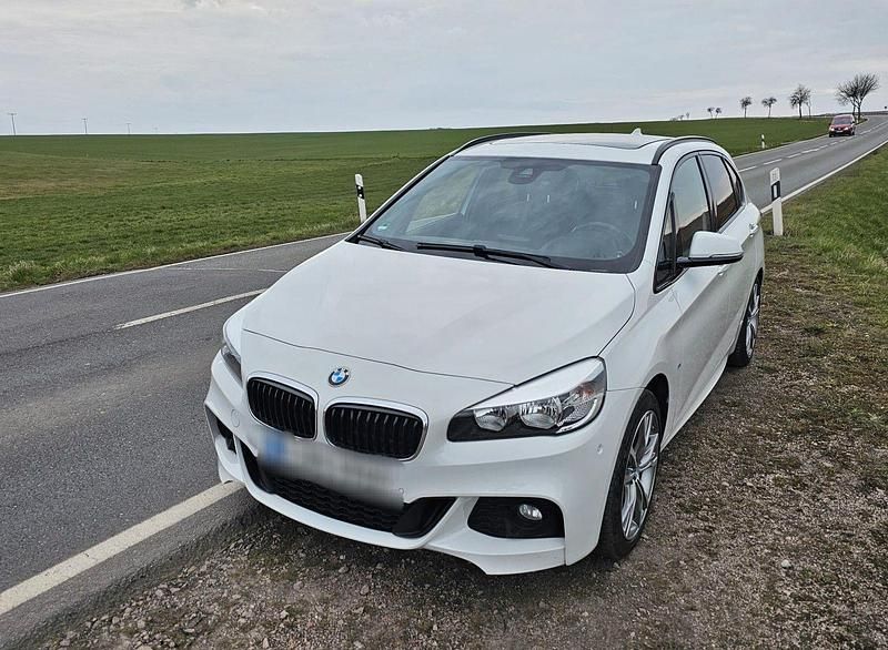 Gebraucht BMW 220 Active Tourer Performance 190 PS (139 kW) 2016 Weiß Van / Kleinbus