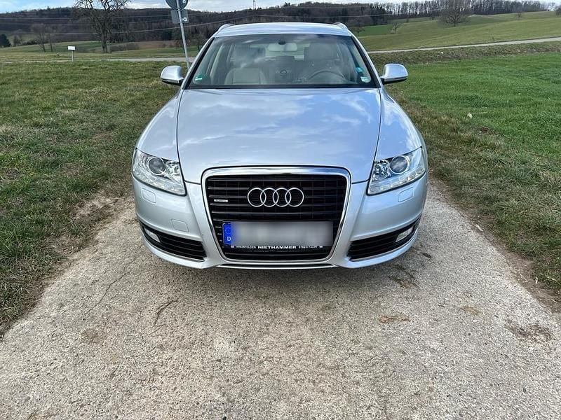 Grau Gebraucht 2009 Audi A6 Kombi | 13.800 € - Bild 1/4