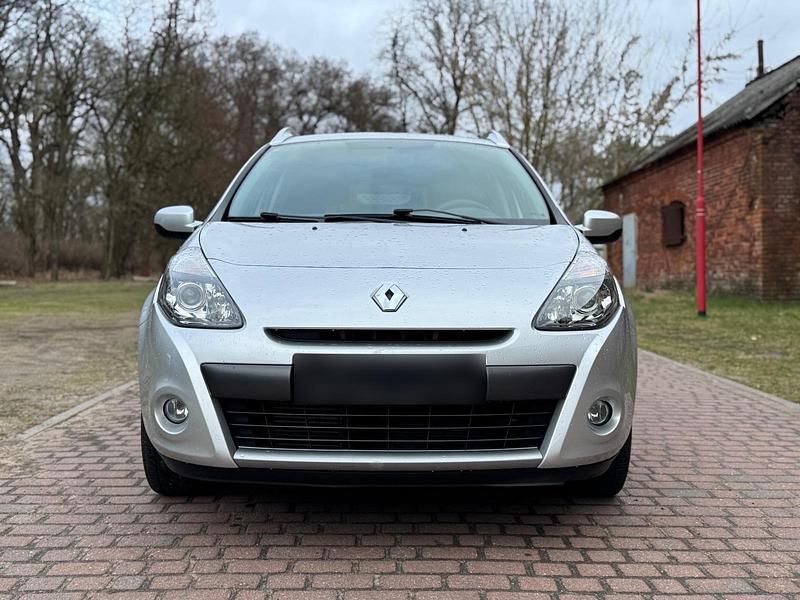 Gebraucht Renault Clio II 101 PS (74 kW) 2009 Silber Kleinwagen