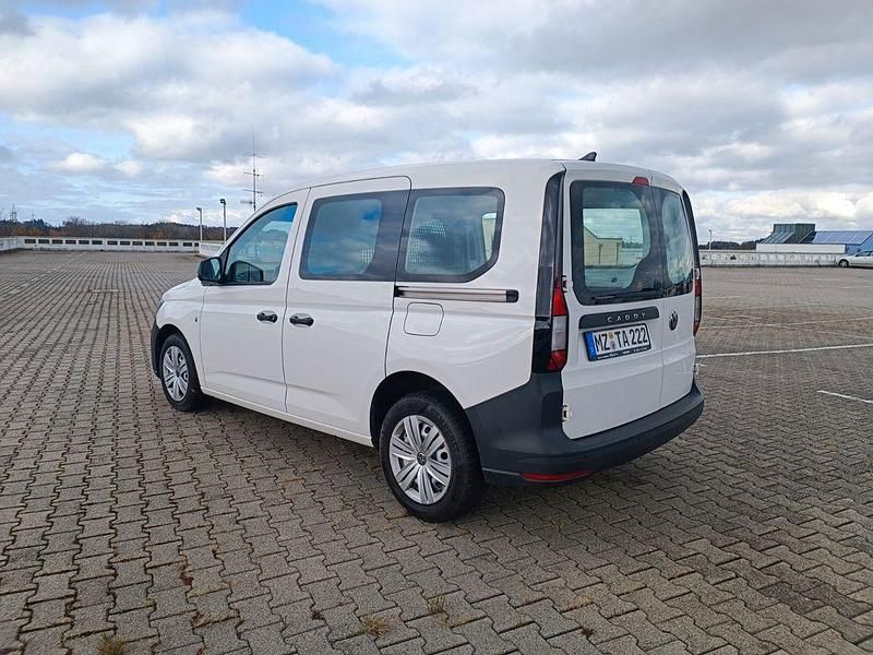 Gebraucht VW Caddy 122 PS (89 kW) 2021 Weiß Van / Kleinbus