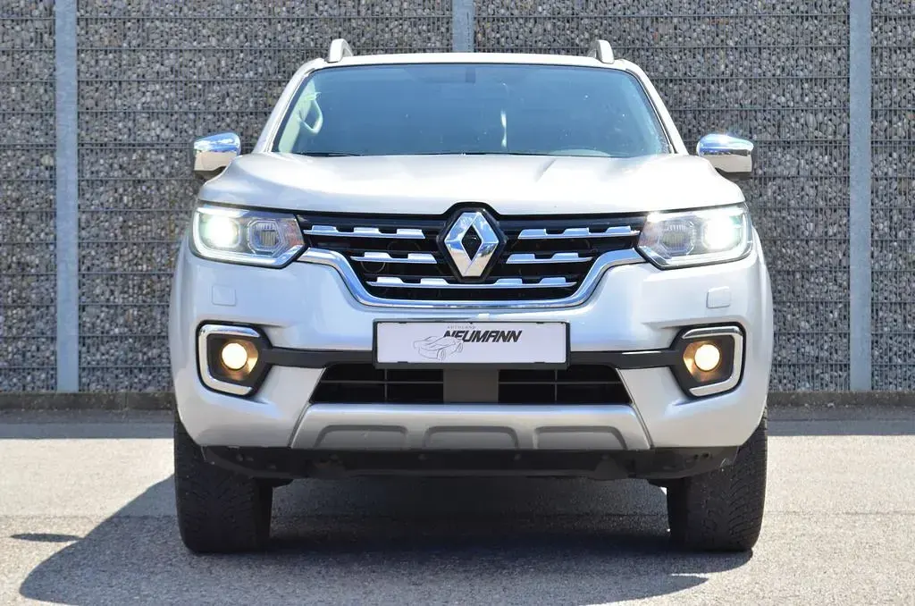 Gebraucht Renault Alaskan Intens 190 PS (139 kW) 2018 Silber Pickup