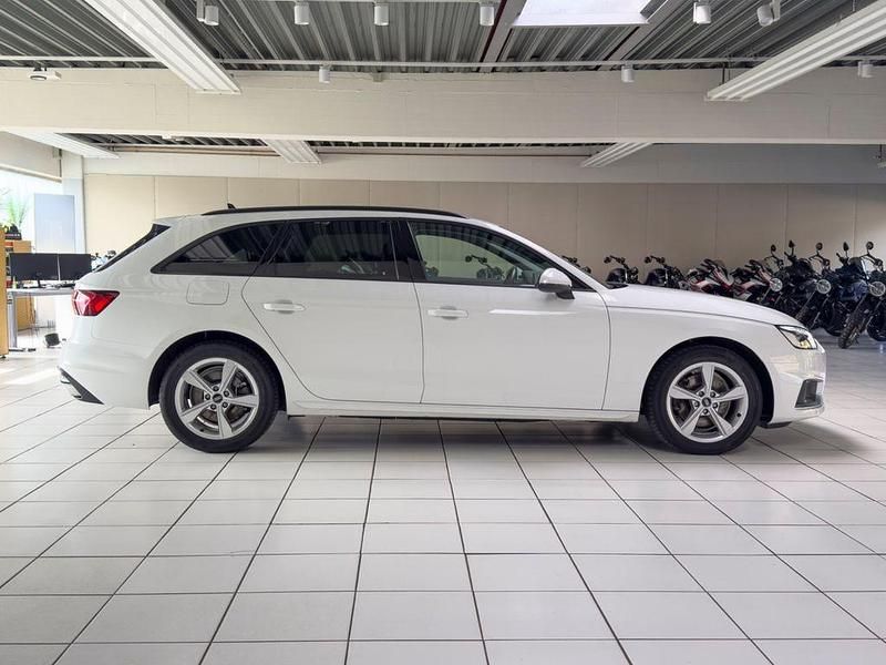 Gebraucht Audi A4 Advanced 163 PS (119 kW) 2021 Weiß Kombi