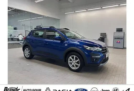 Gebraucht Dacia Sandero Expression 101 PS (74 kW) 2022 Blau Limousine