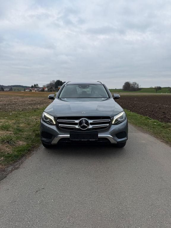 Gebraucht Mercedes GLC220 170 PS (125 kW) 2018 Grau Limousine
