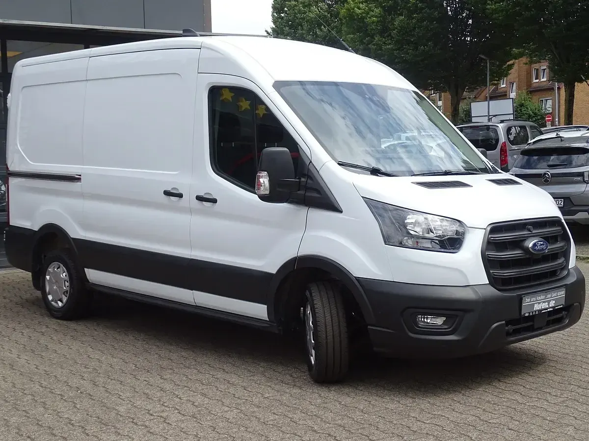 Gebraucht Ford Transit Trend 131 PS (96 kW) 2024 Weiß Van